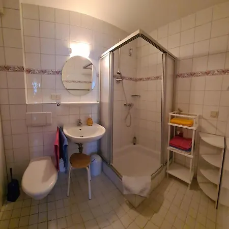 Schickebude-steinhude-3-400m-zum-naechsten-oeffentlichen-wasserzugang-5-minuten-zur-badeinsel-ruhige-lage-mit-schoenem-aussenbereich Apartament